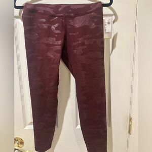 Old Navy Active Burgundy Leggings